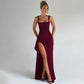 Mouwloze bodycon jurk met vierkante halslijn en hoge split aan de zijkant.
